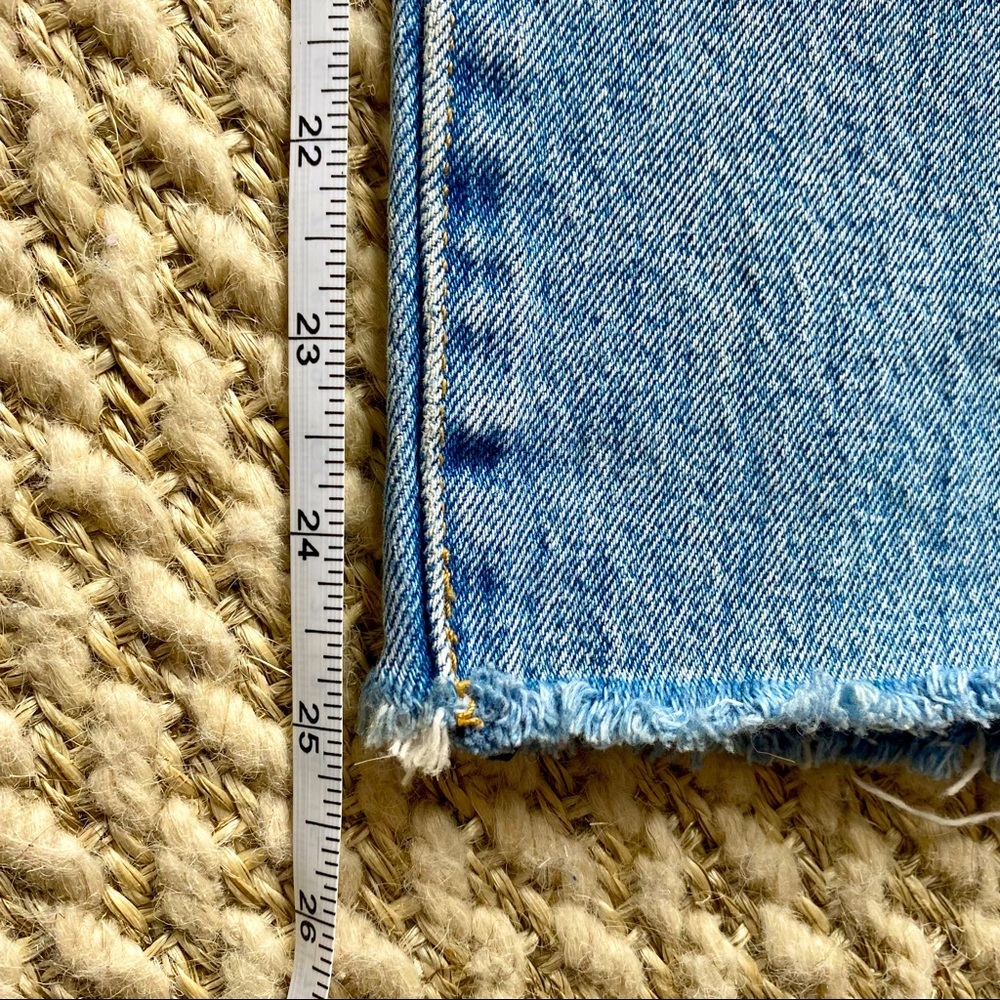 Levi’s Size 25 High Rise Distressed - Picture 10 of 11